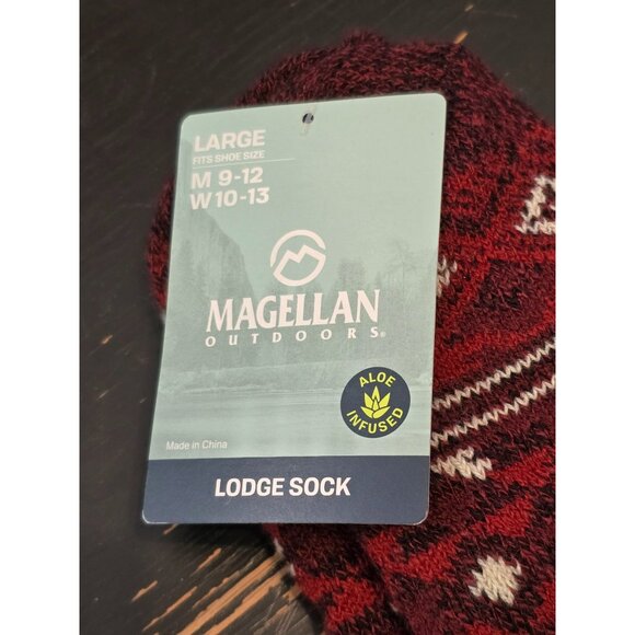 Magellan Outdoors Lodge Sock Large M 9-12 W 10-13 Aloe Infused Moose Pattern Red - Picture 3 of 3